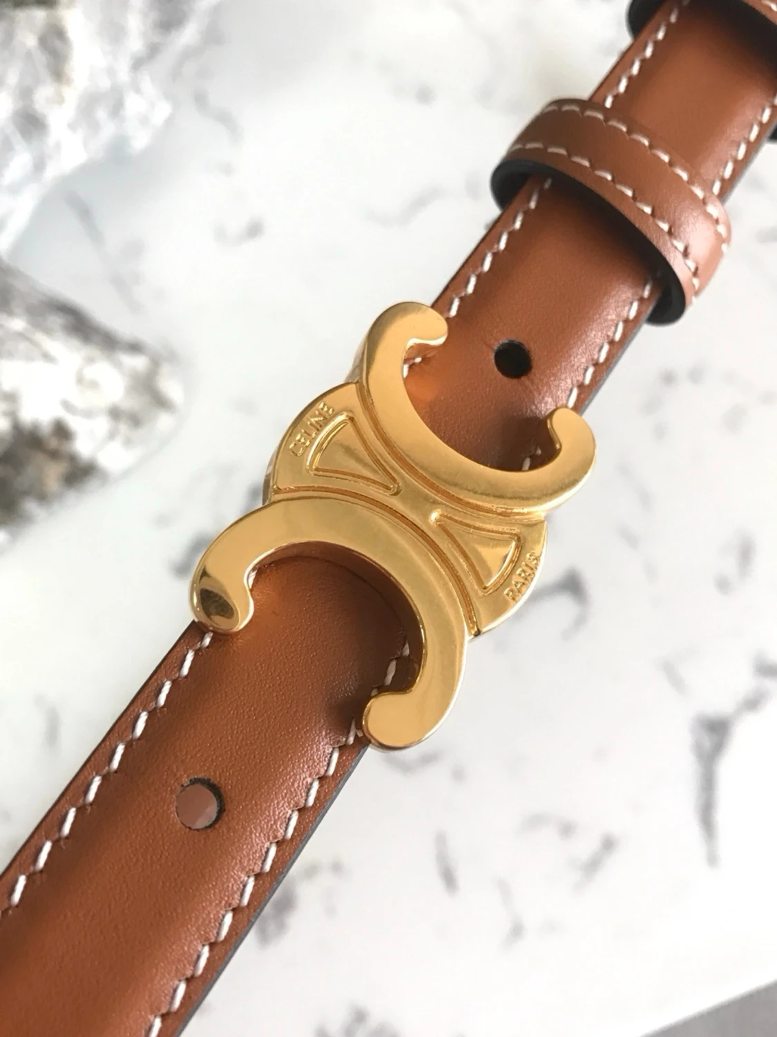 Brunt skärp med guldspänne från Celine - 4