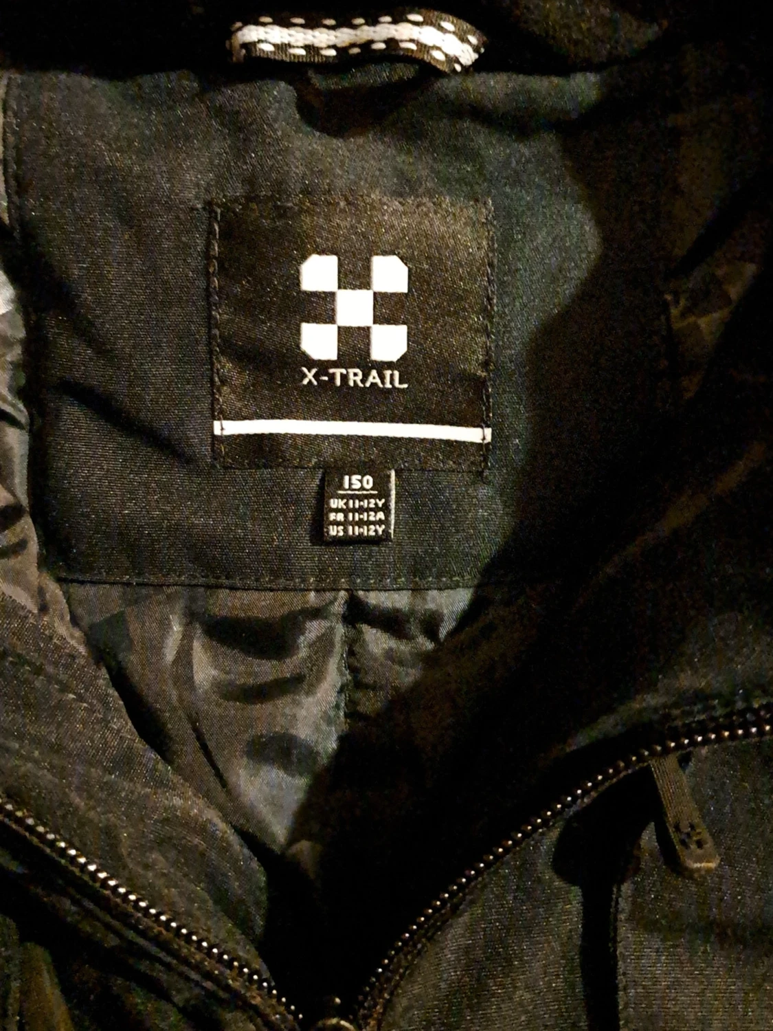 Svart vinterjacka från X-Trail med huva - 1