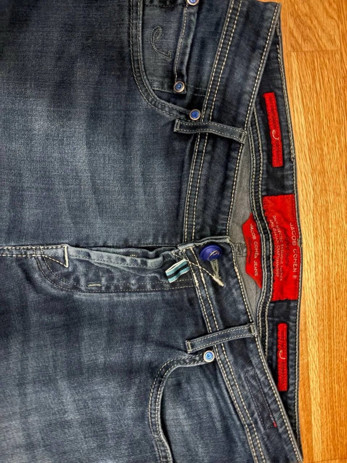 Mörkblå jeans från Jacob Cohen  - 2