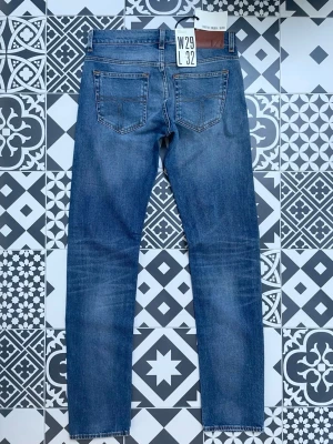 Tiger of sweden jeans - Tiger of sweden jeans  i modellen straw. Helt nya, Inga defekter och det är bara att skriva vid frågor eller mer bilder mvh