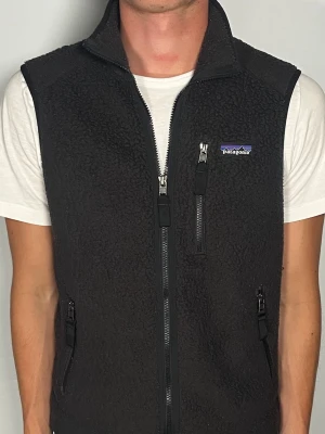Patagonia fleece väst - Säljer en riktigt snygg och trendig Patagonia fleece väst i fint skick, storlek S, vid frågor är det bara att skriva //Gramenti
