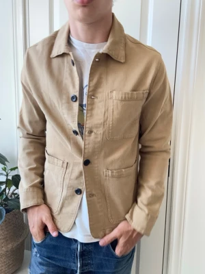 Jack and jones overshirt   - Jack and jones overshirt , Inga defekter! Modellen i bilderna är 180 cm 75 kg och bär Storlek S , Kom med frågor! 🌟 (Kan gå ned i pris vid köp av paket 😉) 