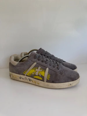 Premiata Skor - Säljer dessa Premiata Mocka Sneakers | Storlek 42 - fråga vid osäkerhet (för att få innermått) | Ställ gärna frågor vid övriga funderingar🙌