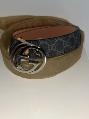 Svart G bälte  - Helt nytt 110cm