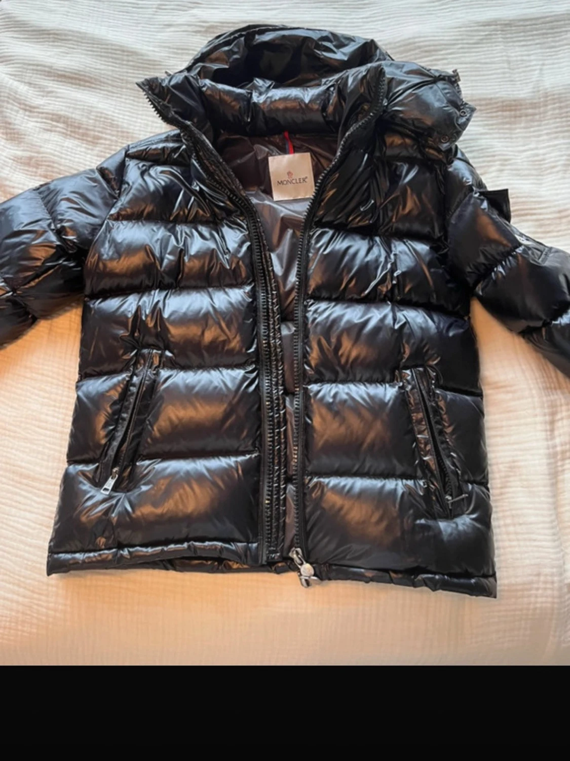 Svart dunjacka från Moncler