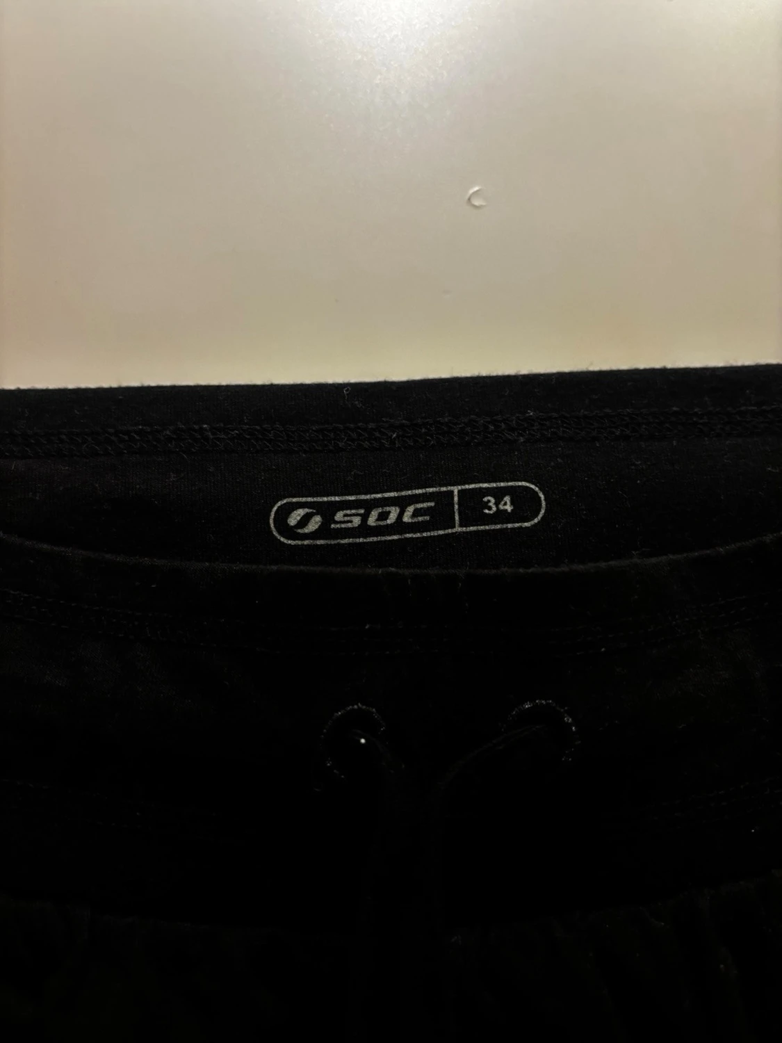 Svarta mjukisbyxor med dragsko - 2