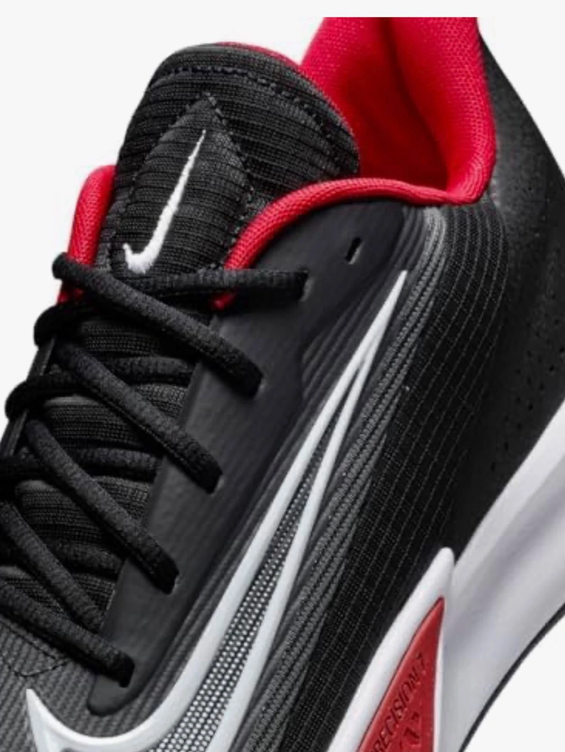 Svarta Nike sneakers med röd detalj - 1