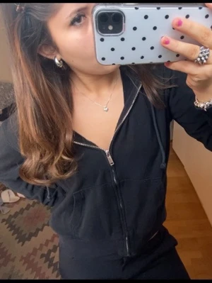 Hoodie med zip - Hör av dig för fler bilder/frågor!