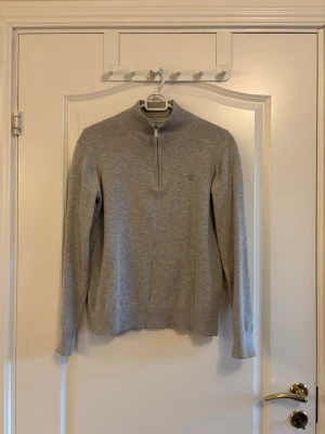 Gant Tröja - Mängdrabatt finns! Ju fler plagg du köper, desto bättre pris kan jag ge