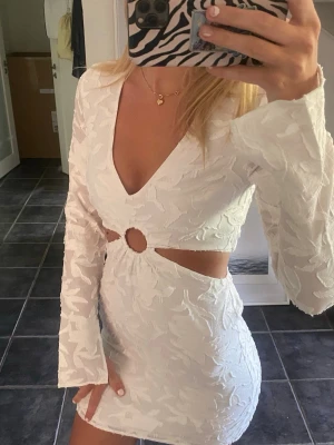 Klänning  - Säljer min fina klänning ifrån Gina tricot🩷