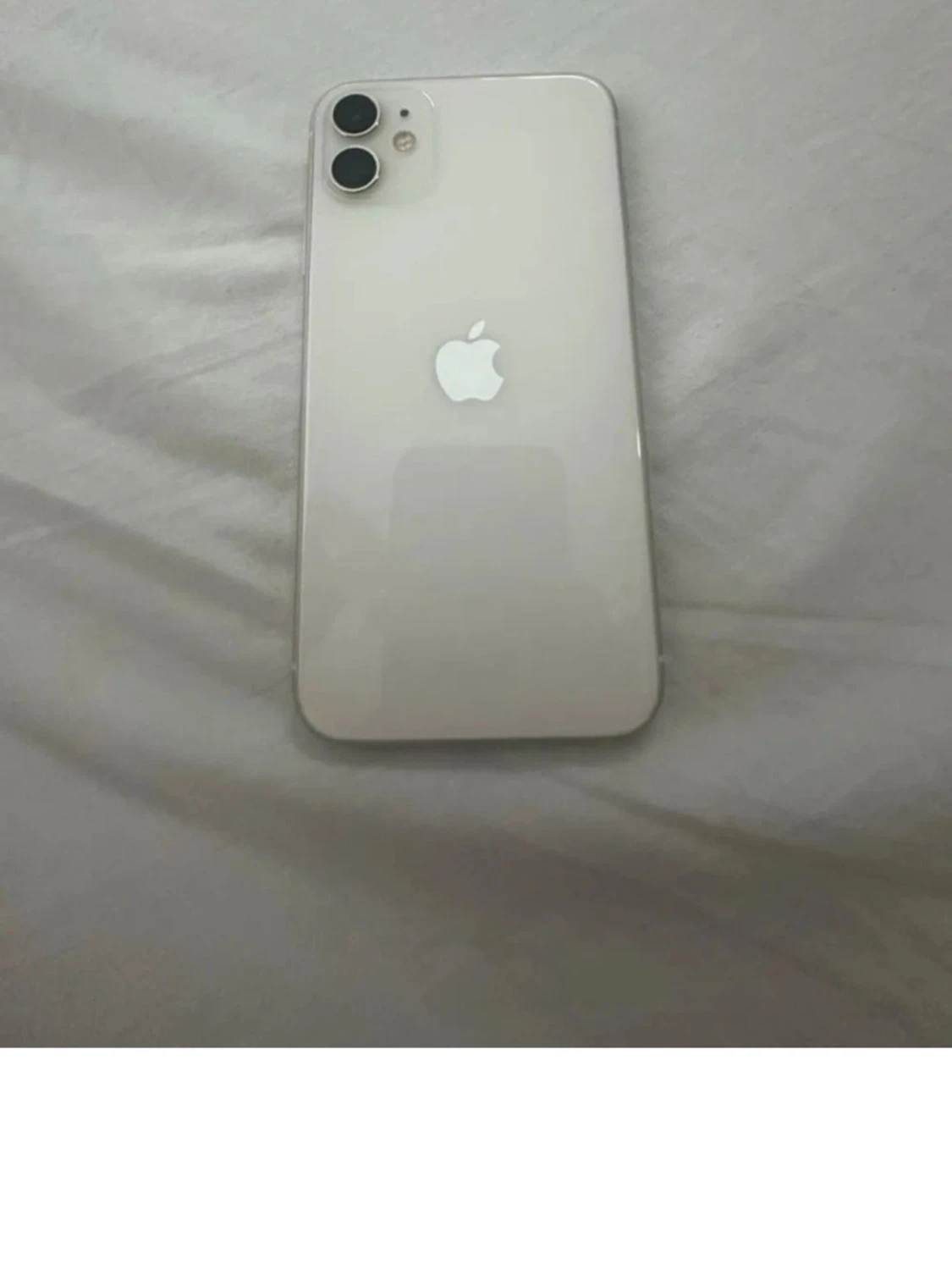 Vit iPhone 11 med dubbla kameror - 1