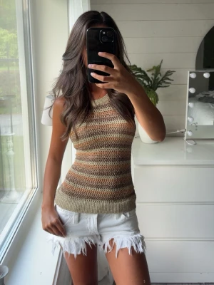 Glittrig halterneck topp - Supersnygg glittrig halterneck topp använd 1 gång🍋🥥