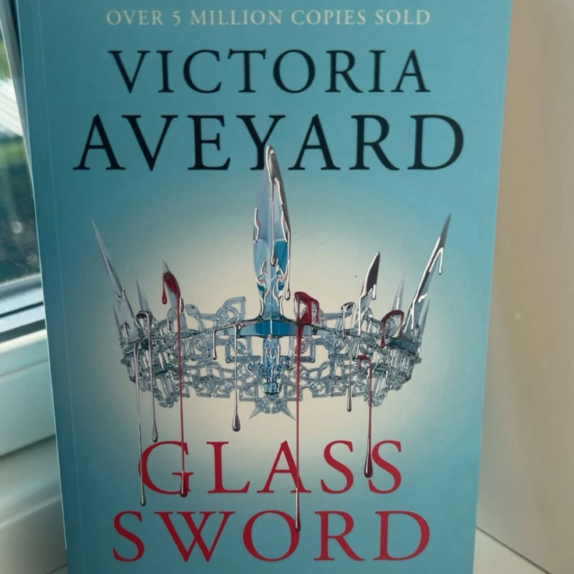 Red Queen-serien av Victoria Aveyard (3 böcker) - 2