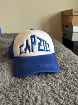 Capzio keps - Riktigt snygg keps perfekt inför våren och sommaren.