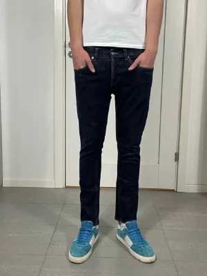 Dondup George Jeans  - Säljer nu dessa Dondup George Jeans, skriv för fler bilder/frågor🙌🏼