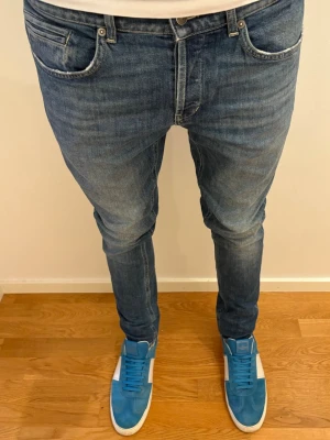 Dondup jeans - Säljer dessa tvär feta dondup jeans | Modell: George | Storlek 33 | Bra skick | Skriv vid minsta fråga eller fundering 🤝