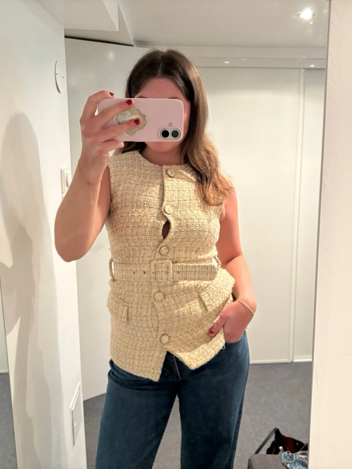 Beige väst med bälte och stora knappar - 2