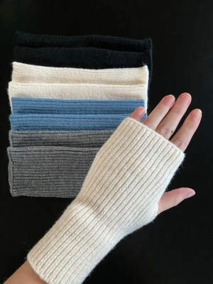 Torgvantar utförsäljning  - ❌Utförsäljning av torgvantar❌ Finns endast blå och grå kvar (se bild 2). Köp alla för 230kr annars 50kr/st