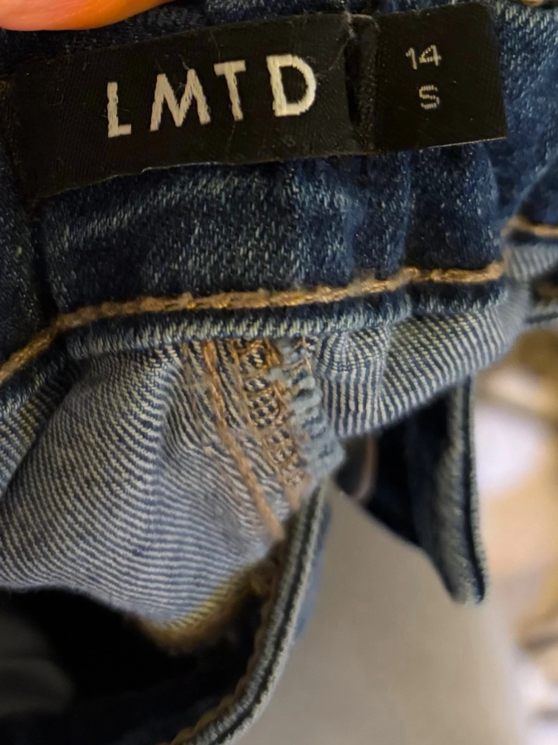 Blå bootcut jeans från LMTD - 1
