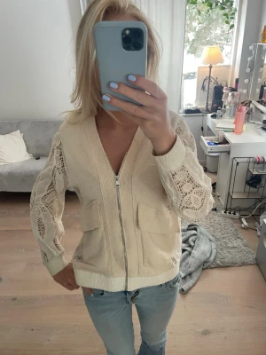 Cool jacka  zara - Cool jacka/kofta från Zara!🤗