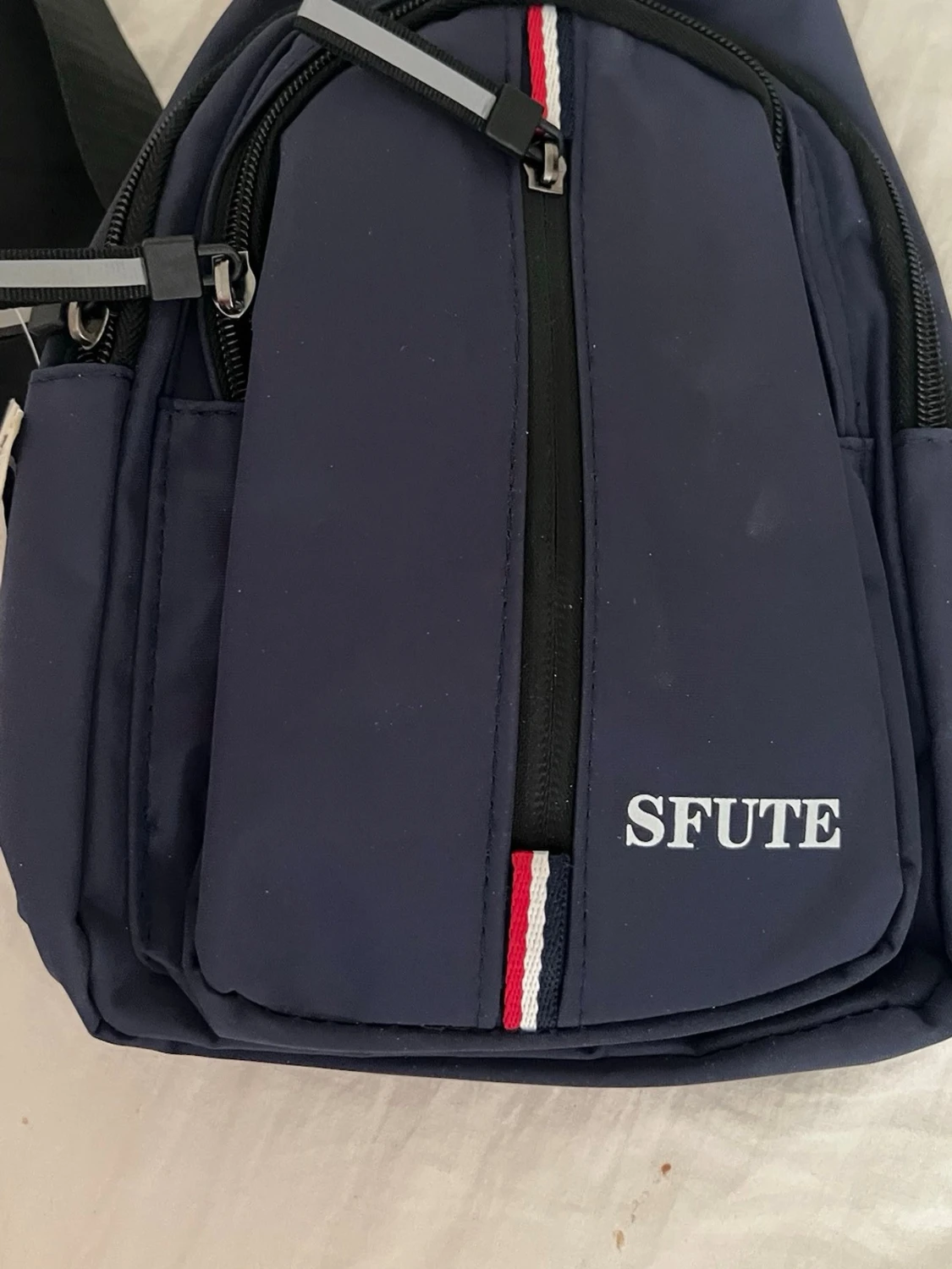 Mörkblå axelväska från SFUTE - 1