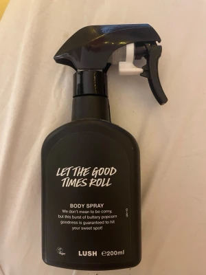 Let the good times roll body spray - LTGTR från LUSH. Sparsamt använd, skulle säga typ 10/15 sprut har jag använt, insåg att det inte var min doft helt enkelt.