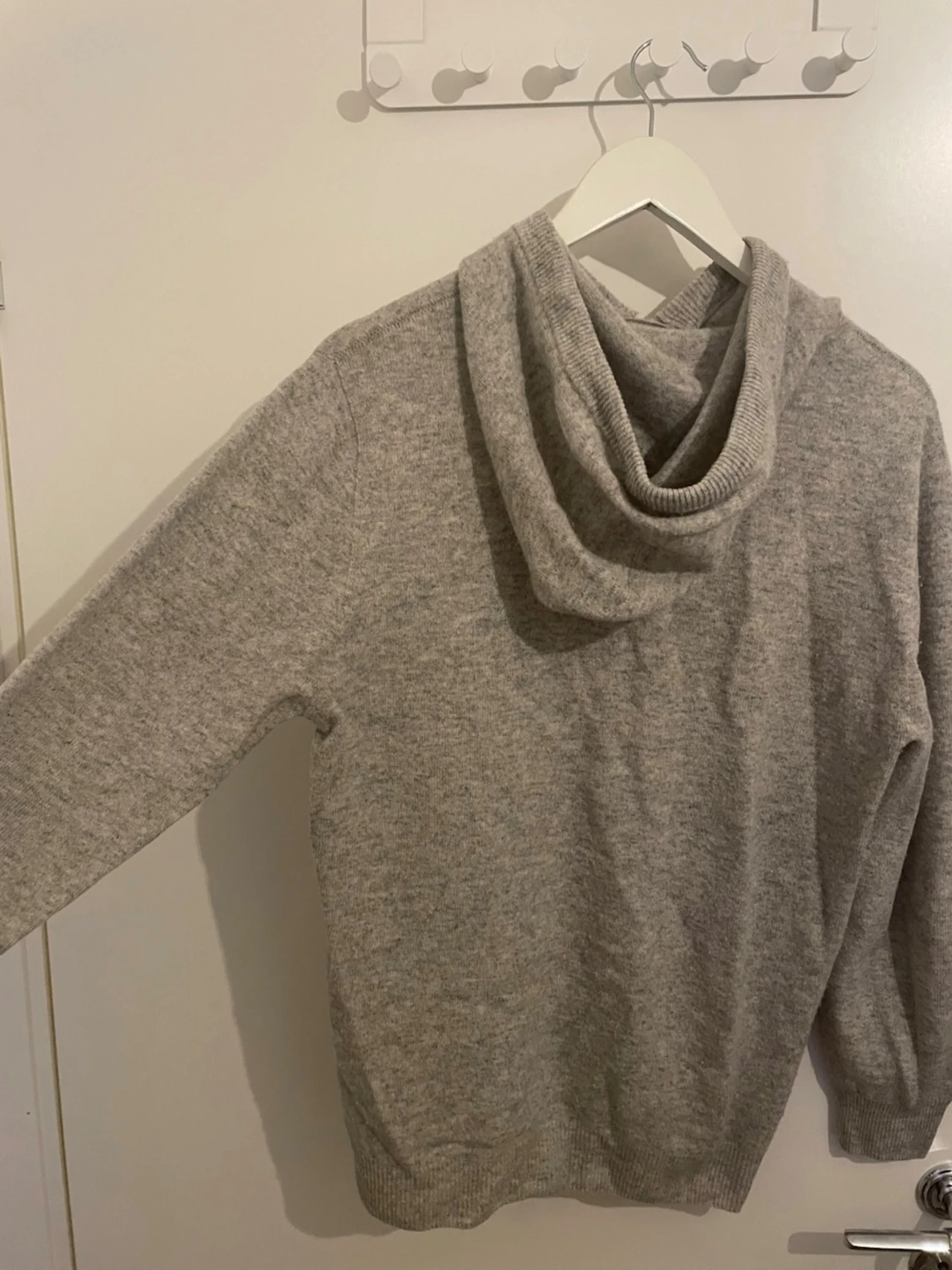 Ljusgrå kashmir hoodie - 1