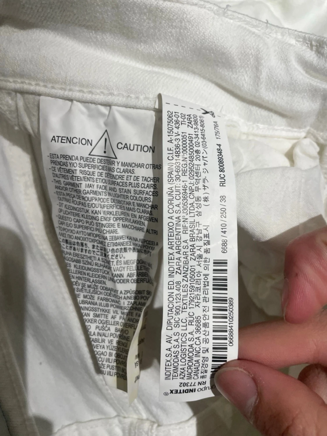 Vita ripped skinny jeans från Zara - 4