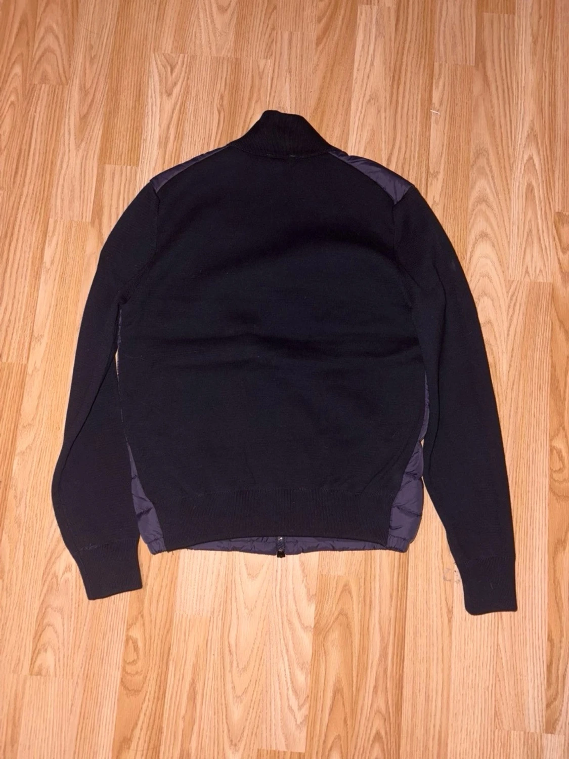 Svart pufferjacka från Moncler - 2