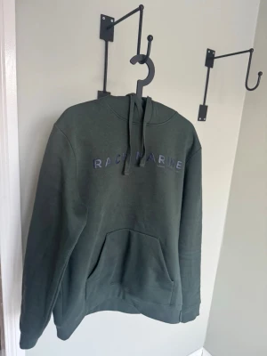 Grön hoodie  - Grön hoodie. Använt en gång. 