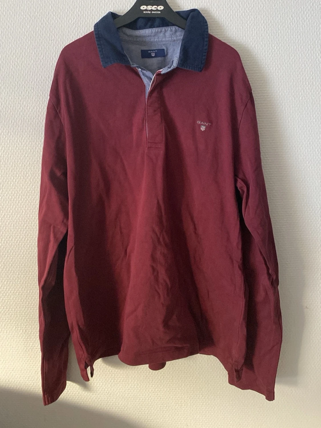 Vinröd långärmad skjorta från Gant