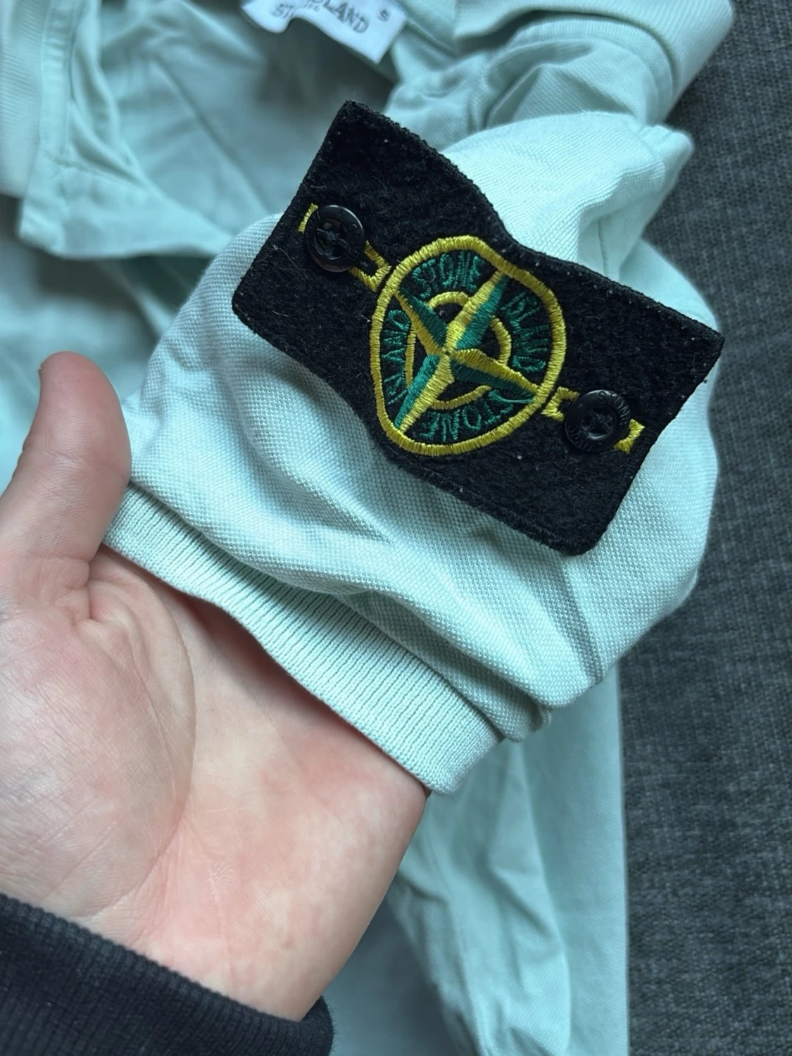 Ljusgrön pikétröja från Stone Island - 3