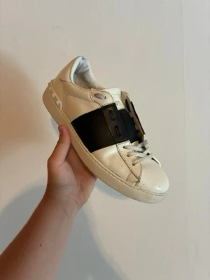 Valentino open - 7.5/10 skick | frakt inom 24H