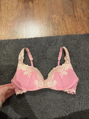 Rosa bh från Intimissimi - Bh från Intimissimi i modellen Gioia💝