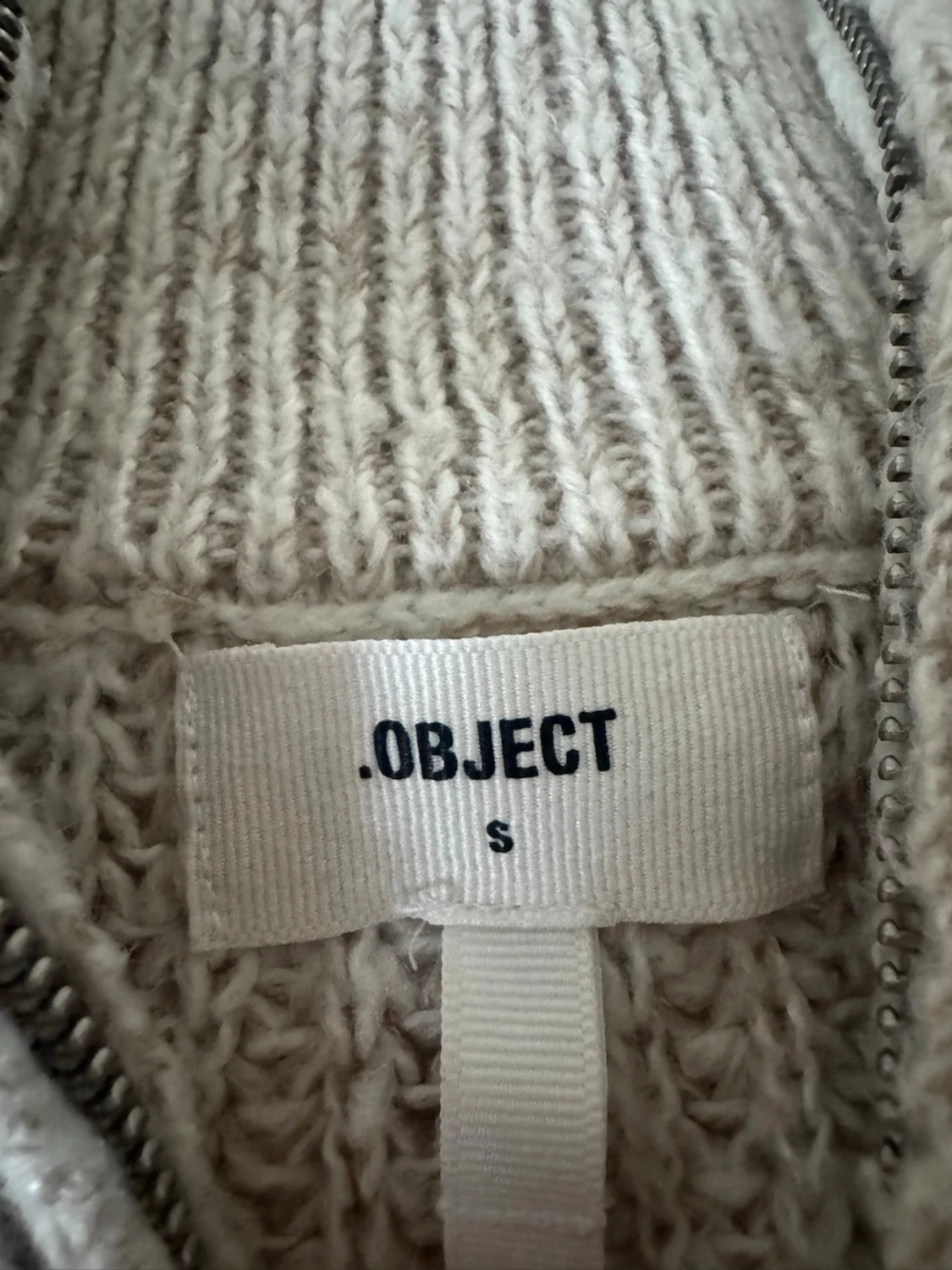 Beige stickad tröja  - 2