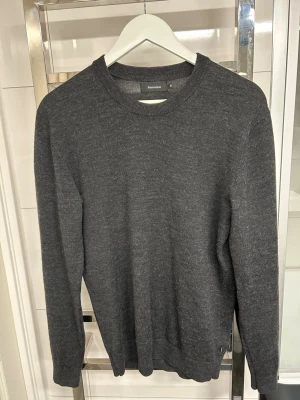 Mörkgrå Matinque tröja - Köpt från Åhléns, mycket bra skick