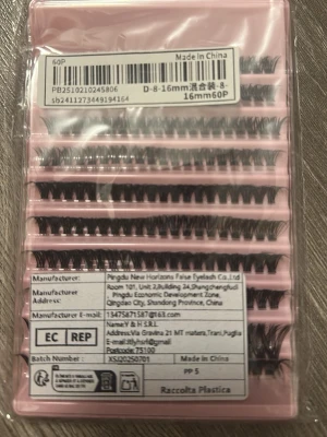 Individuella lösögonfransar 8-16mm - Ett set med individuella lösögonfransar i svart, längder mellan 8-16mm. Fransarna kommer i en rosa plastförpackning och är perfekta för att skapa en fyllig och naturlig look. Tillverkade av syntetiskt material och lätta att applicera. PRISET GÅR ATT DISKUTERA!!