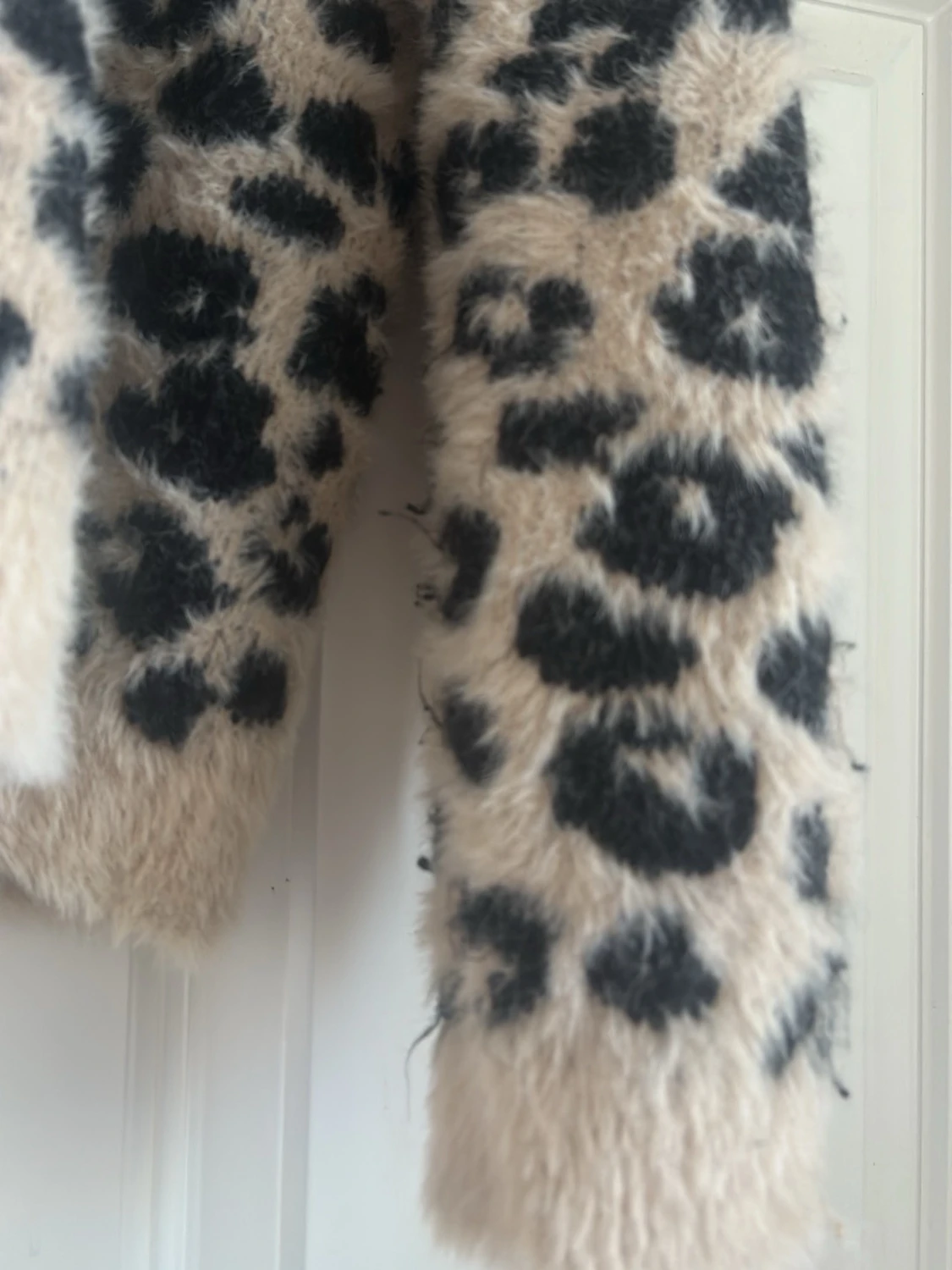 Leopardmönstrad fluffig tröja  - 1