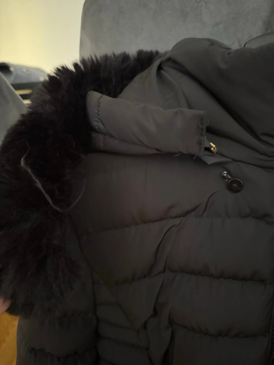 Svart dunjacka med fuskpäls - 2