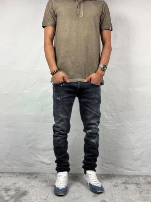 Replay jeans  - Ett par riktigt snygga jeans från Replay i storlek W31 L30 i modellen Bronny