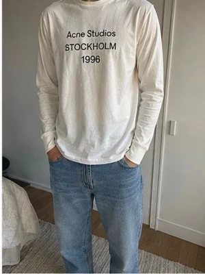 Acne tröja - Stilren tröja