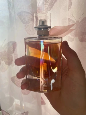Lancome La Vie Est Belle soleil cristal parfym - Lancome La Vie Est Belle soleil cristal i 50 ml. Doft av kokos, mandarin, bergamott och vanilj. 