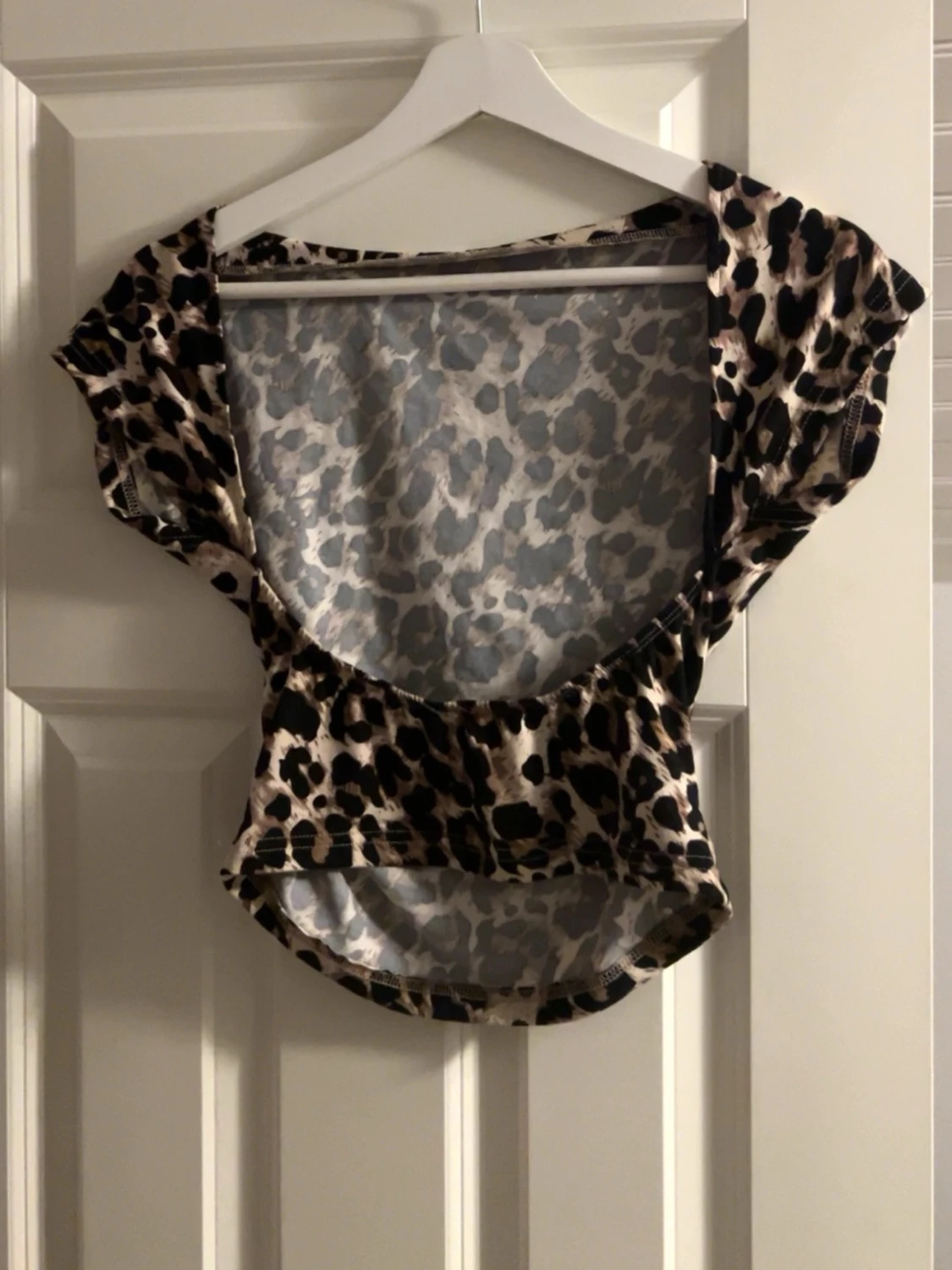 Leopardmönstrad croppad topp - 1