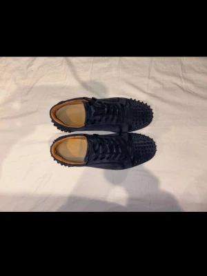 Christian Louboutin - Storlek 43