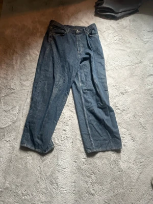 Weekday astro jeans - Storlek: 32/32