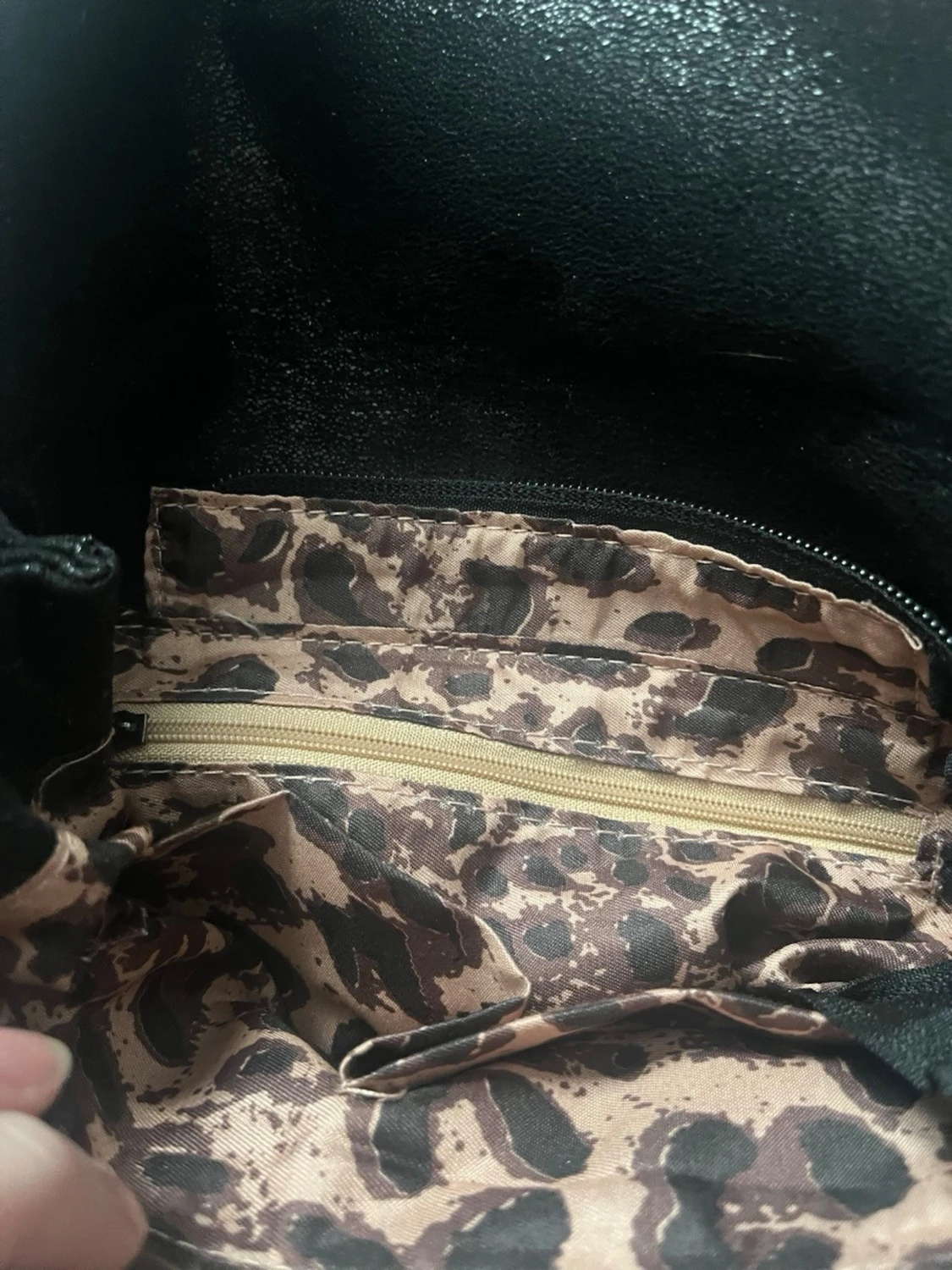 Svart axelväska med kedja - 2