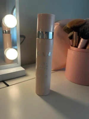 CAIA That Extra Hour setting spray  - That extra hour setting spray från CAIA. Helt full, endast testad en gång 
