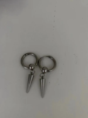 Nya örhängen ifrån shein - Aldrig använda