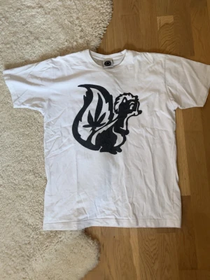 Good Morning T-Shirt - Köpt från ettresex i bra skick, strlk S.