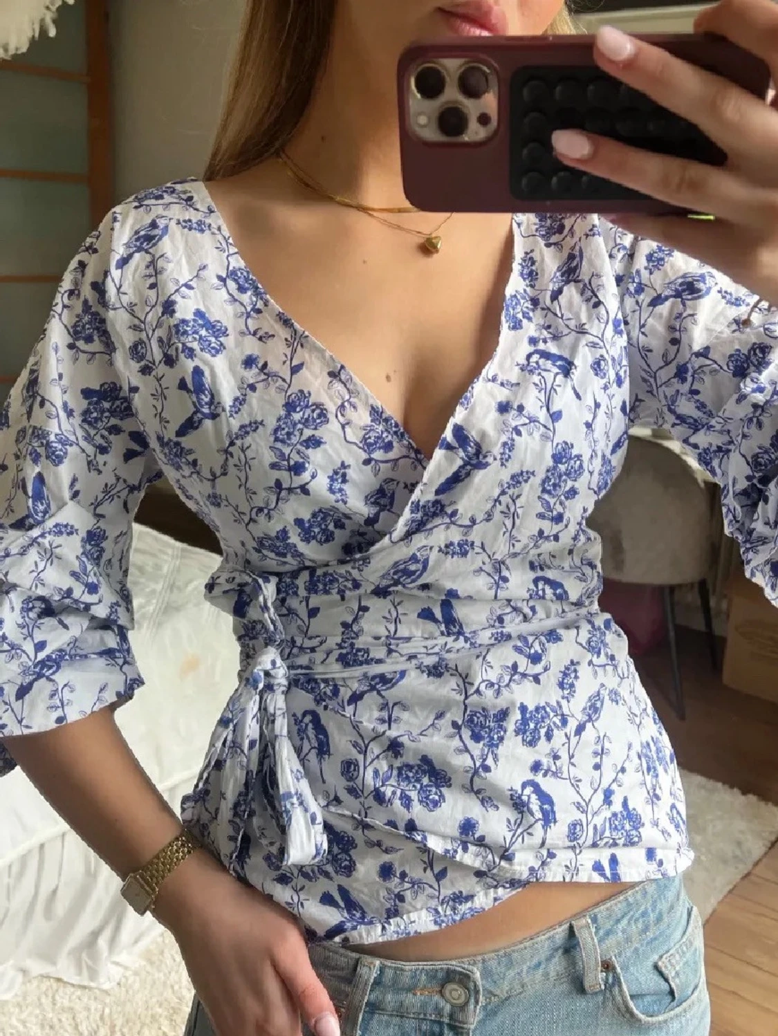 Blommig omlottblus med knytband - 2